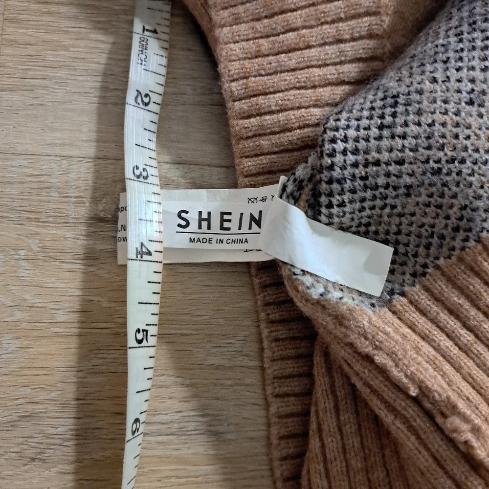 SHEIN V-Neck Vest Tan Black White Argyle Patterned Sweater Women's Size O/S